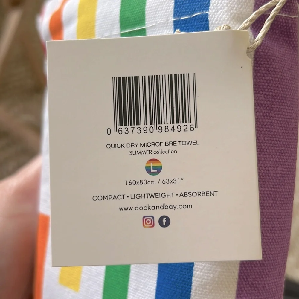 ✨BNWT - Dock And Bay Stripe Summer Microfibre Towel - Large✨